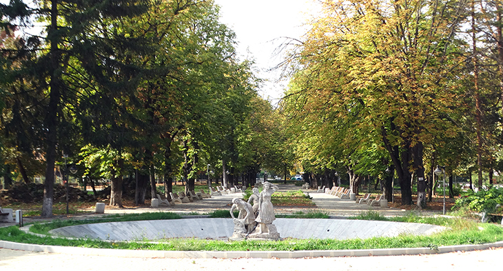 На финален етап е реконструкцията и благоустрояването на Градската градина в Луковит