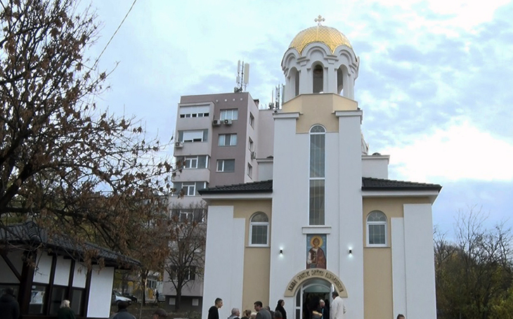Осветиха новопостроения храм "Св. Райко Шуменски" в кв. "Тракия" в Шумен