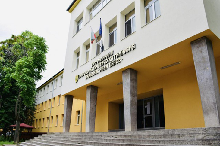 Подписан е договорът за изграждане на допълнителен корпус на Математическата гимназия във Враца