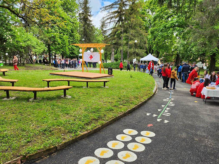 Интерактивна детска площадка направиха в парк "Троянка" в Троян