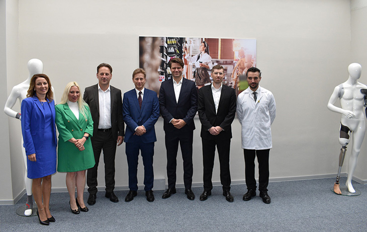 В София откриха производствена база и офис за споделени услуги на световен лидер в производството на протези