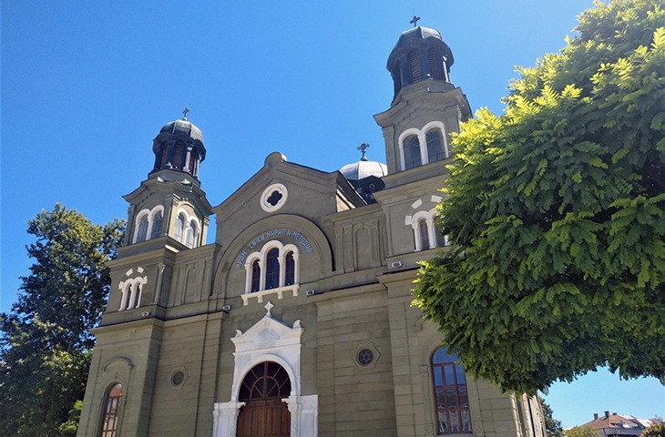 Бургаската катедрала "Св. св. Кирил и Методий" възвърна автентичния си облик