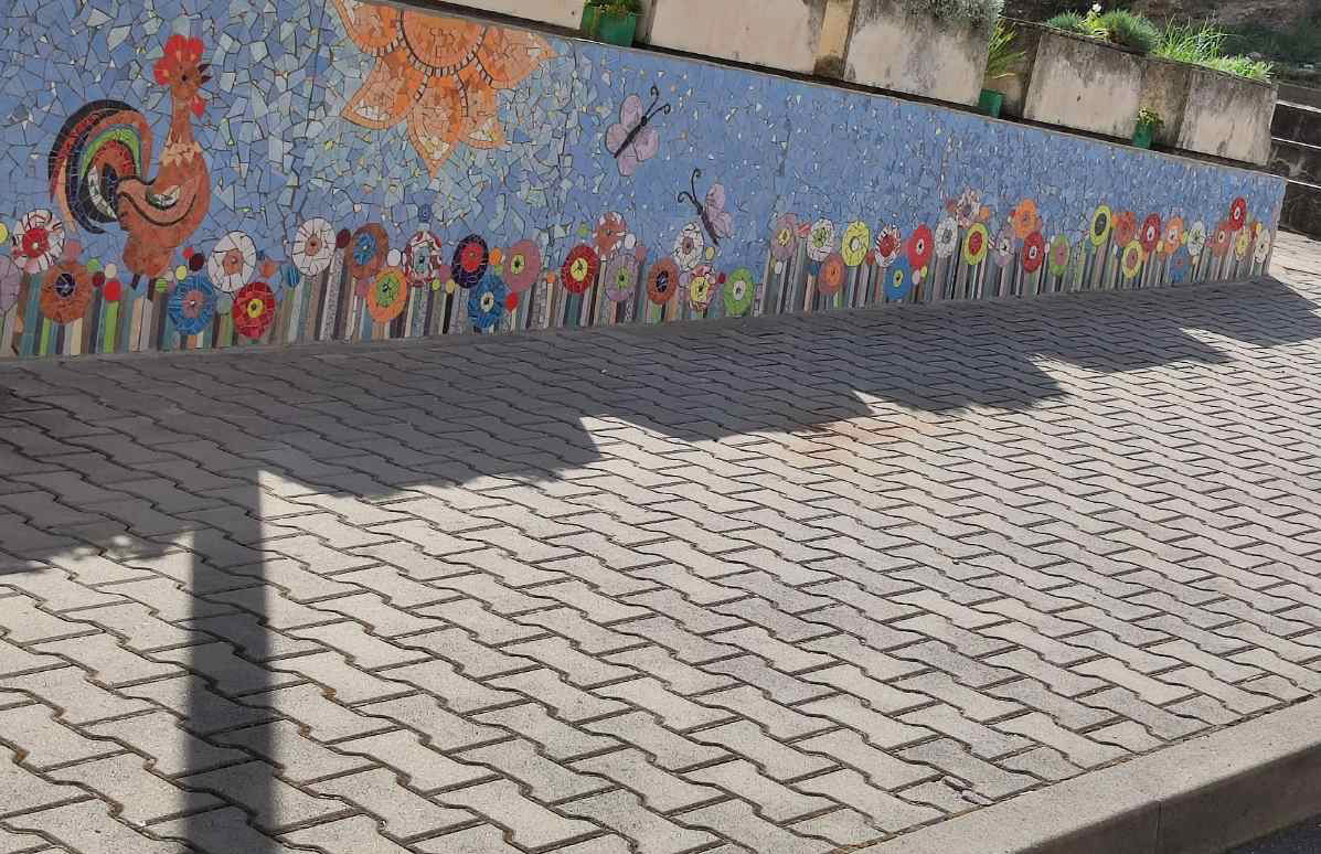 В центъра на старозагорското село Сулица имат живописна мозайка