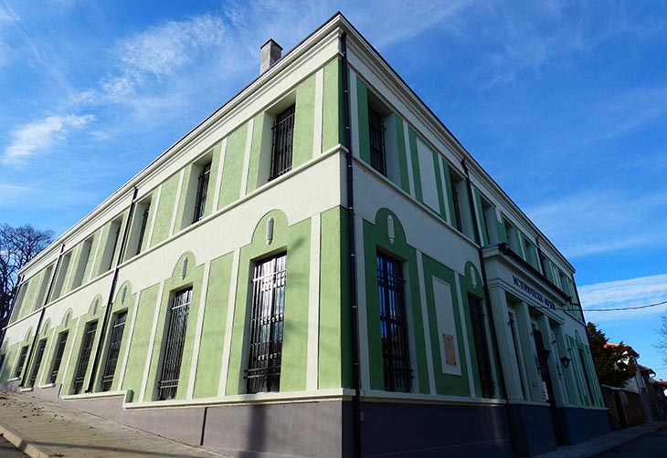 Основно ремонтирани са сградите на Историческия музей, Девическото училище и къщата-музей на Димитър Гинин в Лом