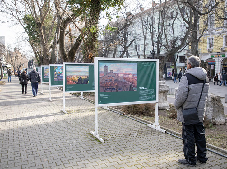 Изложба на открито показва картини от Стара Загора през годините