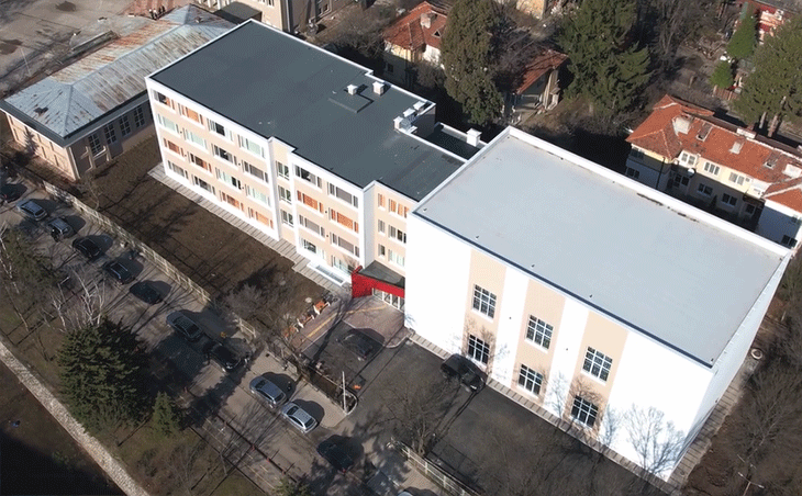Готов е новият корпус със закрит плувен басейн на ОУ "Св. Иван Рилски" и ПМГ "Христо Смирненски" в Перник