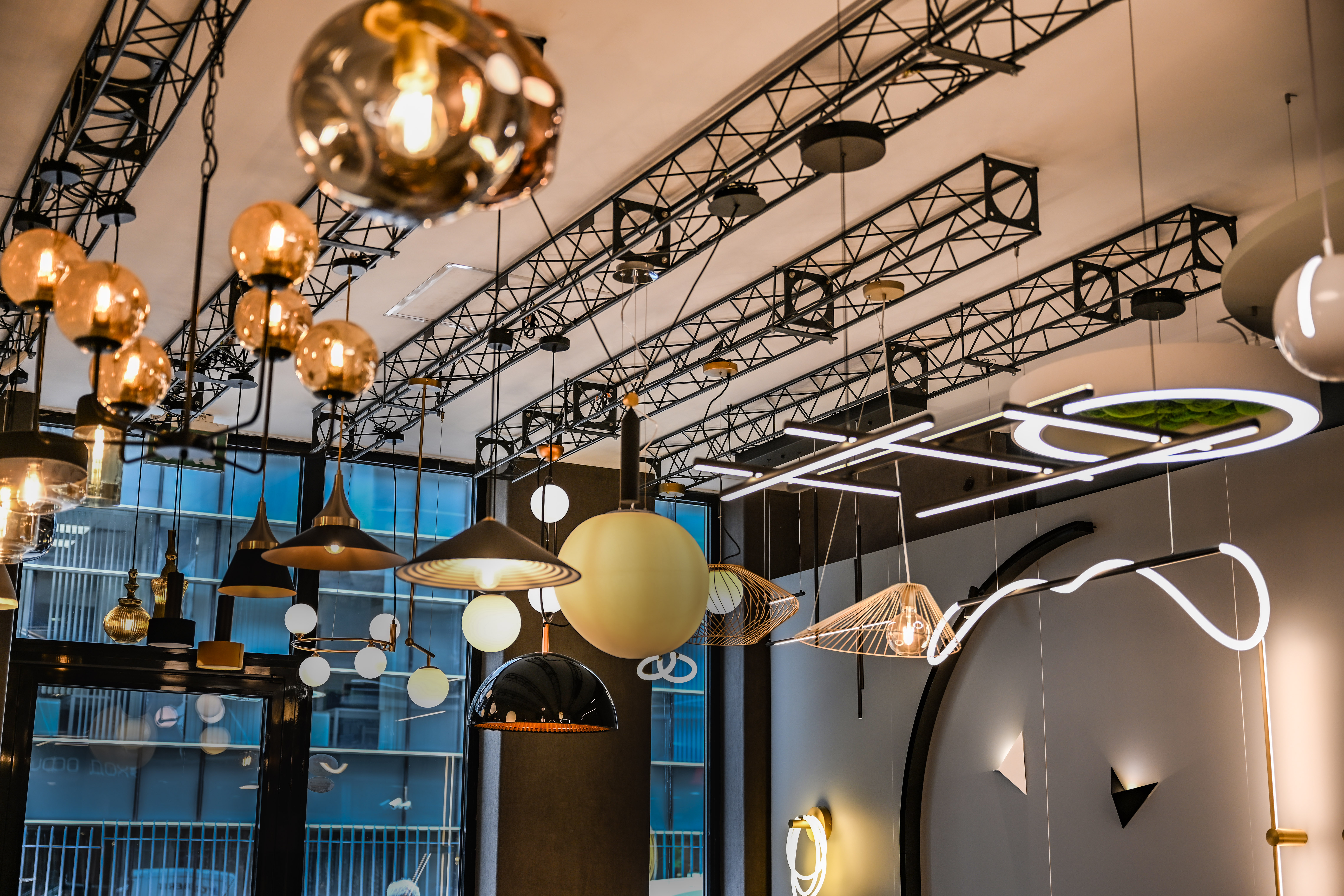 IKIS Light – повече от 20 години професионални решения за осветлението на всяко пространство