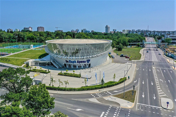В Бургас одобриха изграждане на фотоволтаична централа върху покрива на плувния басейн "Арена ОЗК"
