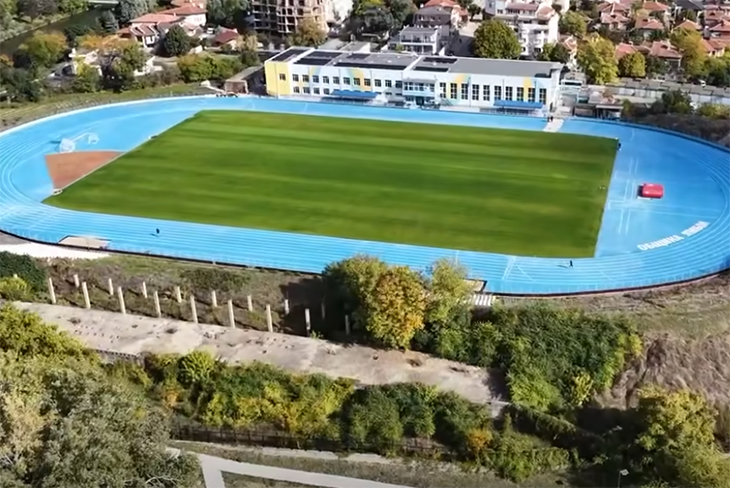 Сградата на градския стадион "Тунджа" в Ямбол е с нов облик и енергийно ефективна