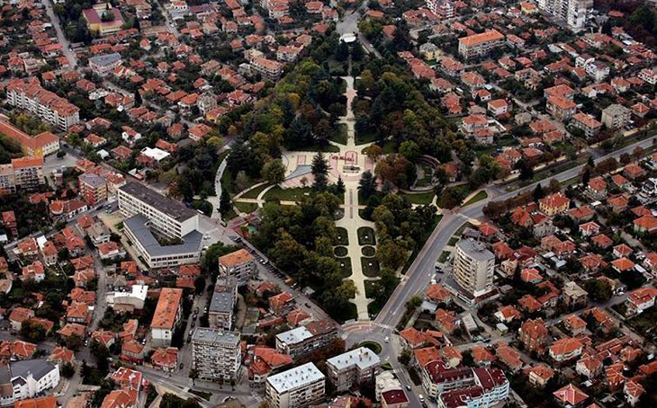 Кметът на Община Казанлък: Разширяваме града в периферията, за да спрем презастрояването в центъра