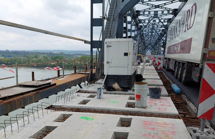 Прогнозният срок за завършването на основния ремонт на Дунав мост при Русе е през юни