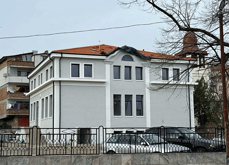 Готов е първият в историята на Айтос Младежки център